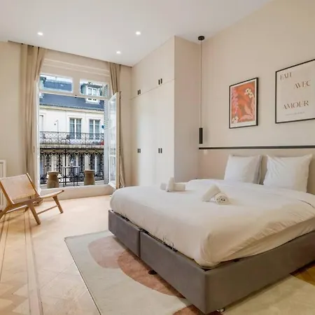 Luxe A La Francaise - 8 Personnes