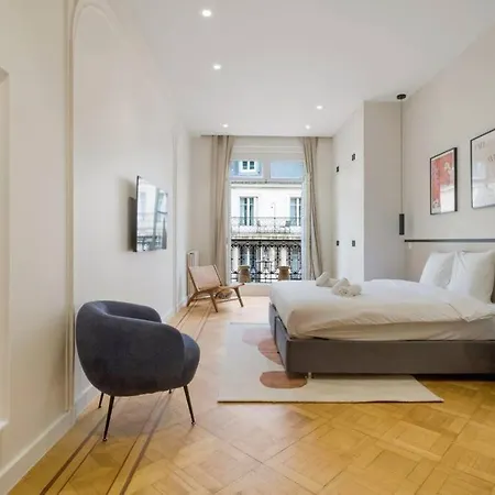Luxe A La Francaise - 8 Personnes * Paříž