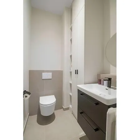 Luxe A La Francaise - 8 Personnes